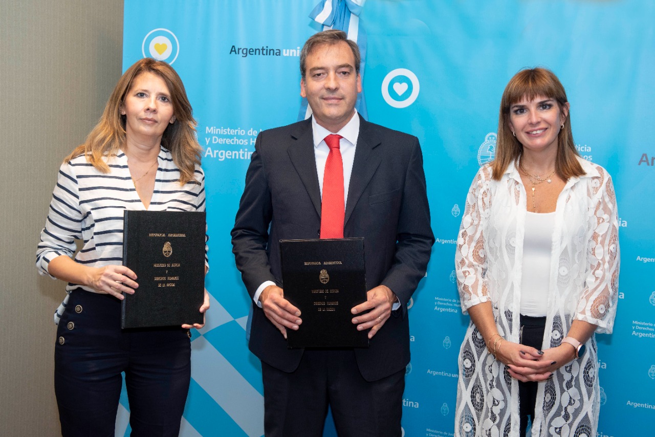 Acuerdo con el gobierno de Santiago del Estero para facilitar los trámites ante el Registro Automotor