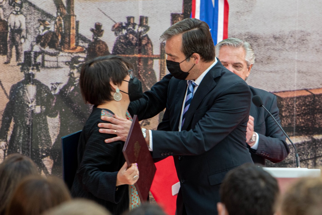 Acuerdo con el gobierno de Chile para promover la gestión cultural en sitios de memoria