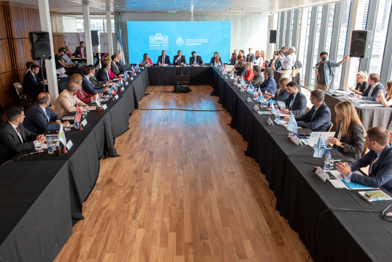En la apertura del Consejo Federal de Justicia, el ministro Soria anunció la creación de dos nuevos programas para víctimas de delitos ante los representantes de todas las provincias del país En la apertura del Consejo Federal de Justicia, el ministro Soria anunció la creación de dos nuevos programas para víctimas de delitos ante los representantes de todas las provincias del país