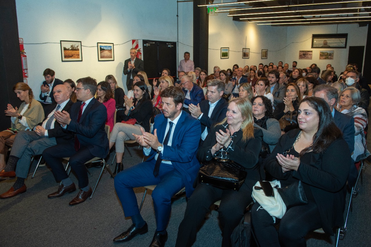 Soria participó del lanzamiento de la Diplomatura en Derecho Registral, organizada en conjunto por la FUCER y la Universidad de Ciencias Empresariales y Sociales 