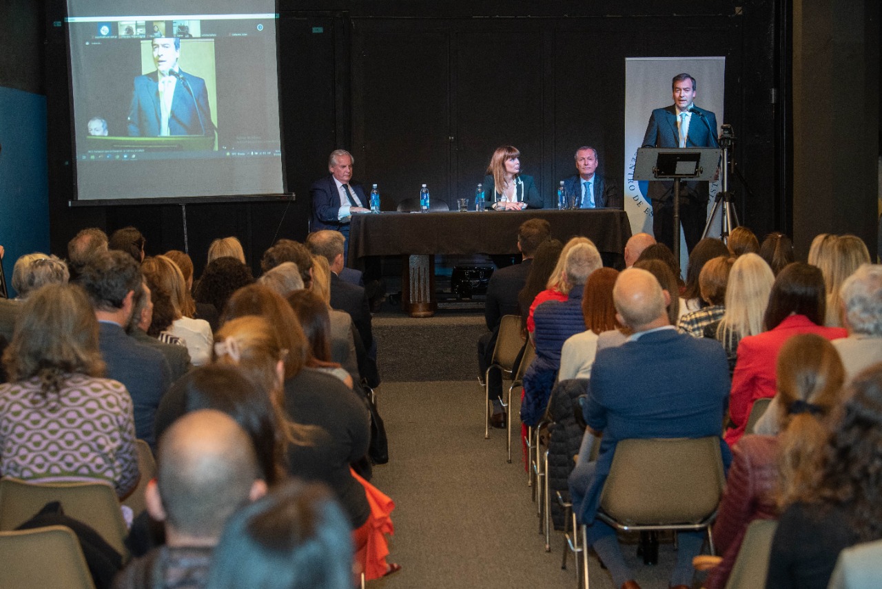 Soria participó del lanzamiento de la Diplomatura en Derecho Registral, organizada en conjunto por la FUCER y la Universidad de Ciencias Empresariales y Sociales 