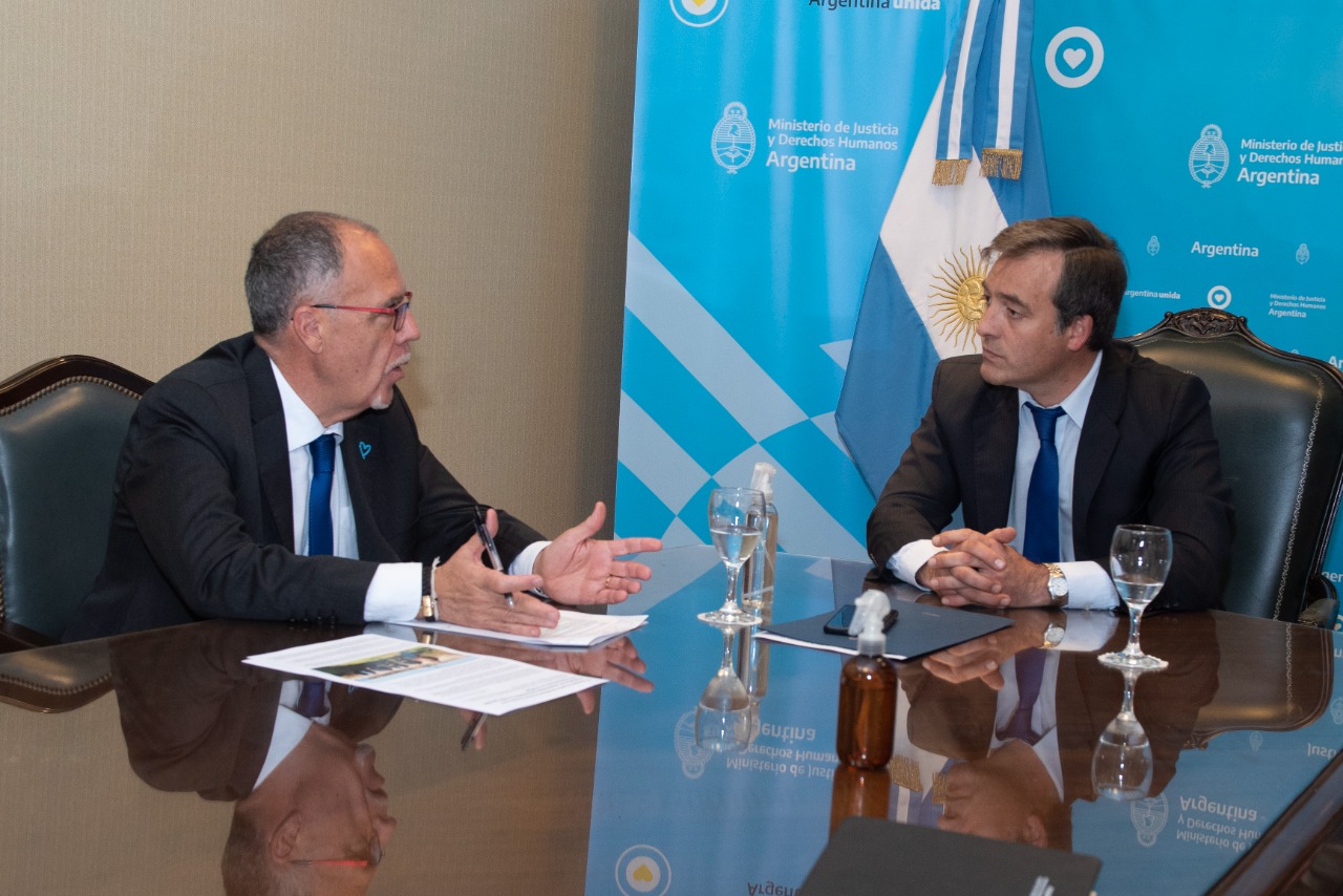 Soria con el Director Regional de la Oficina de las Naciones Unidas contra la Droga y el Delito 