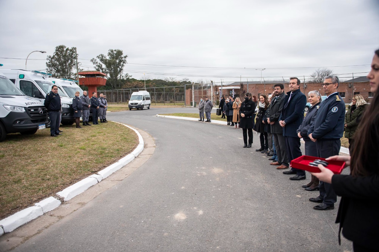  El Ministro de Justicia hizo entrega de la nueva flota de ambulancias de mediana complejidad del Sistema Penitenciario Federal 