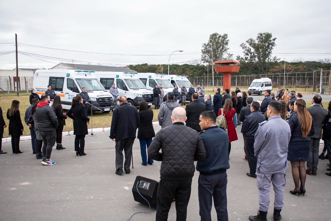  El Ministro de Justicia hizo entrega de la nueva flota de ambulancias de mediana complejidad del Sistema Penitenciario Federal 