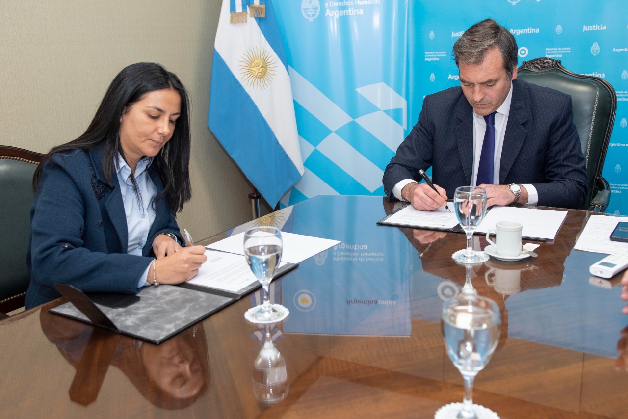 Convenio entre el Ministerio de Justicia y la municipalidad de Malvinas Argentina