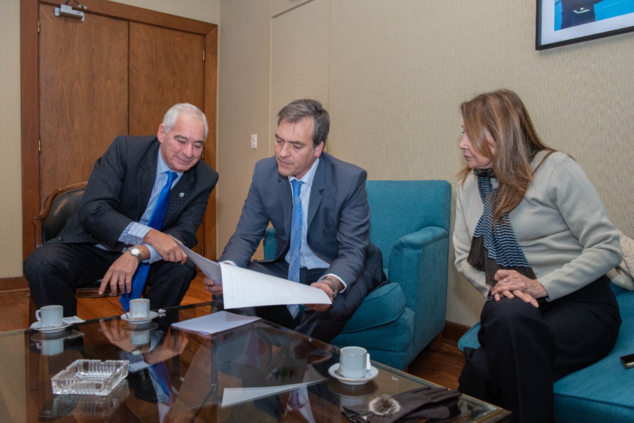 El ministro Soria se reunió con Marisa Graham, defensora de los Derechos de las Niñas, Niños y Adolescente, y Maximiliano Benítez, defensor General de Entre Ríos, en la previa de las jornadas nacionales de adopción 