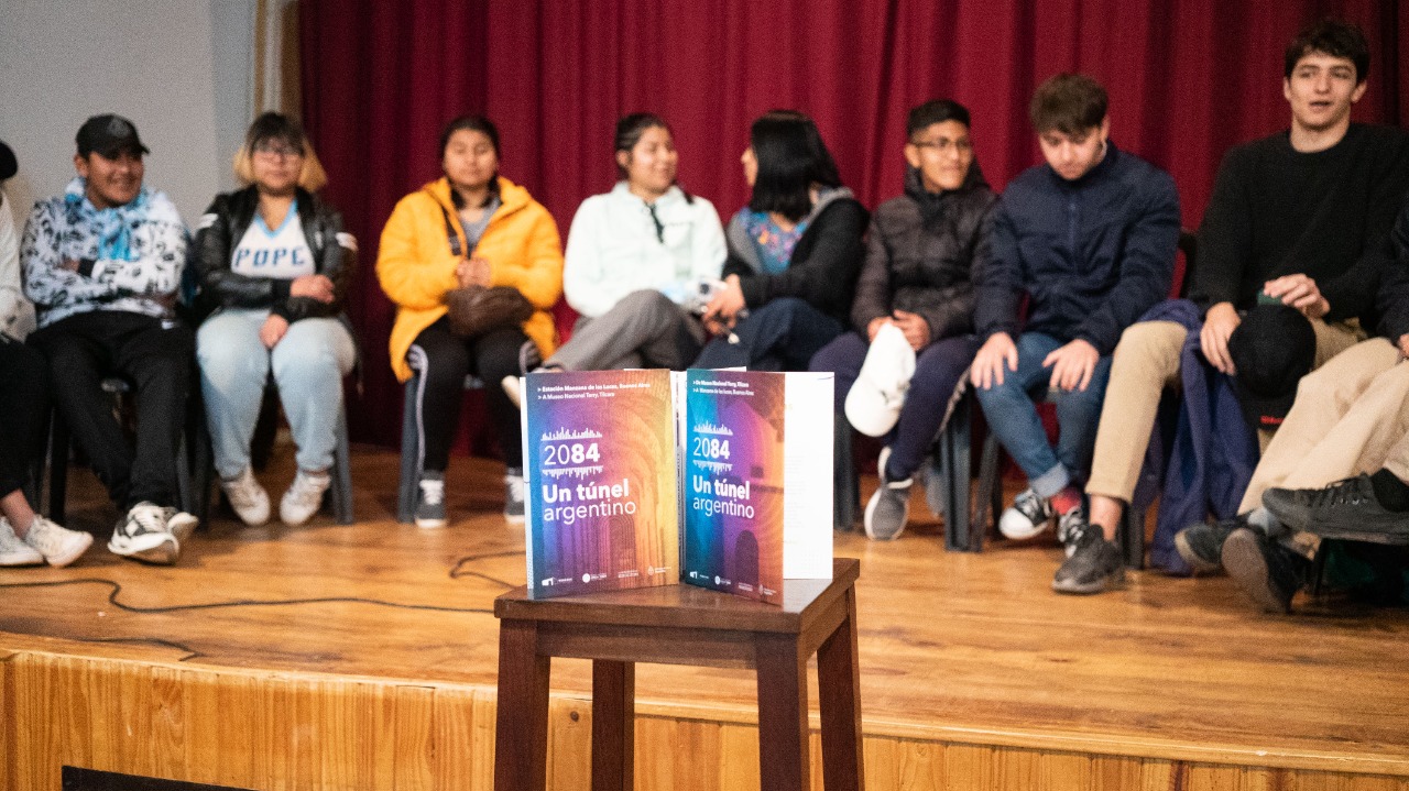 Presentación de "2084. Un túnel argentino"