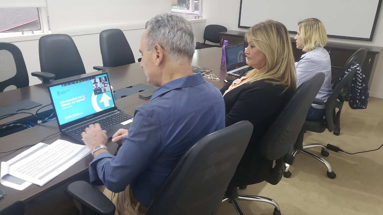 Capacitación y prevención en cáncer de mama
