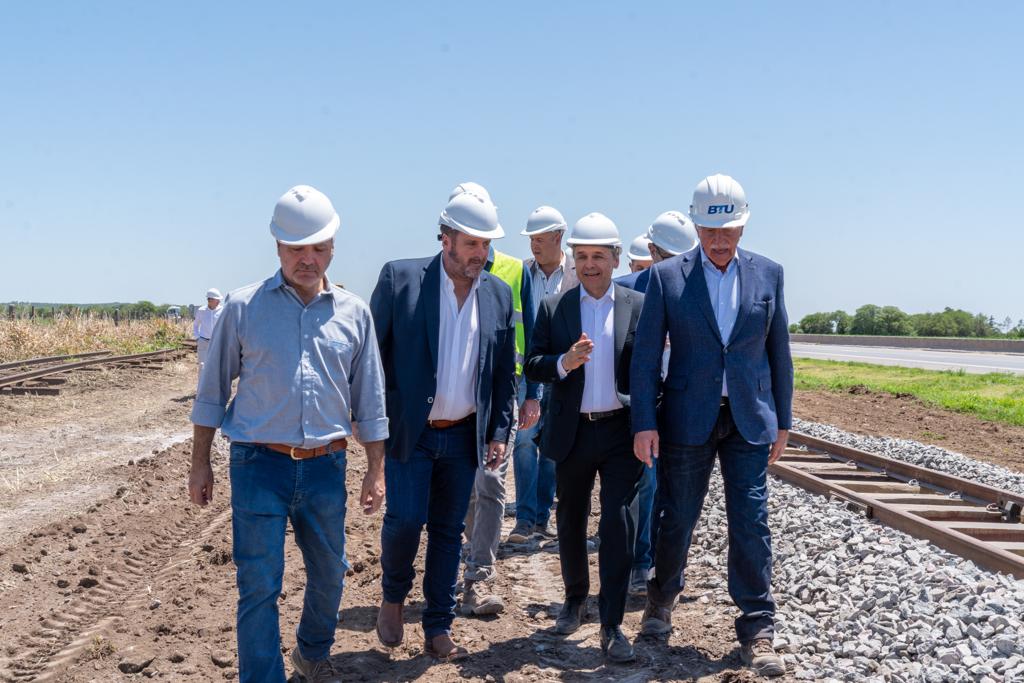 Autoridades de ministeriales y de TAC recorren obra de vía en Córdoba Autoridades de ministeriales y de TAC recorren obra de vía en Córdoba