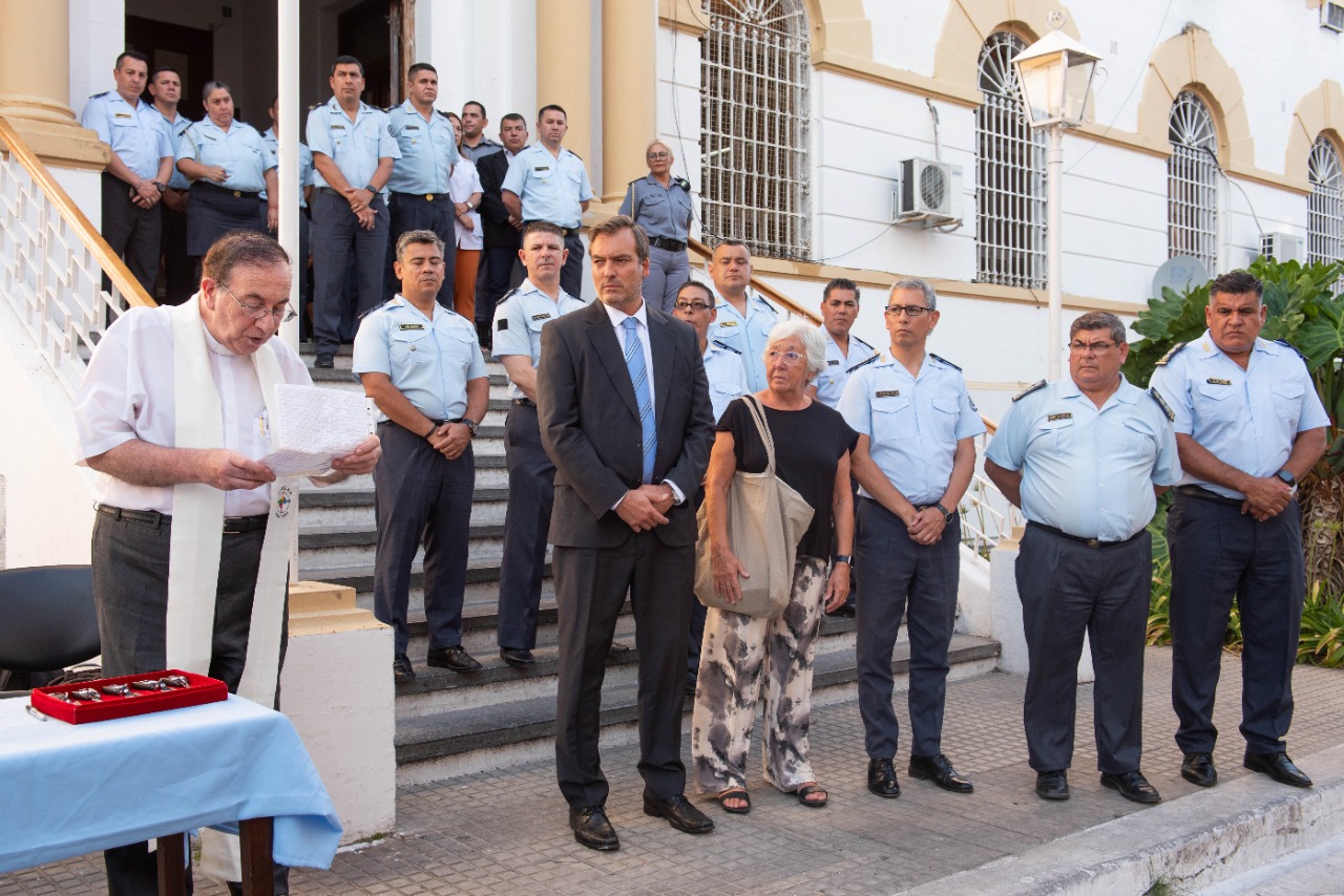  Soria entregó cinco nuevos vehículos para el traslado de internos al Servicio Penitenciario Federal