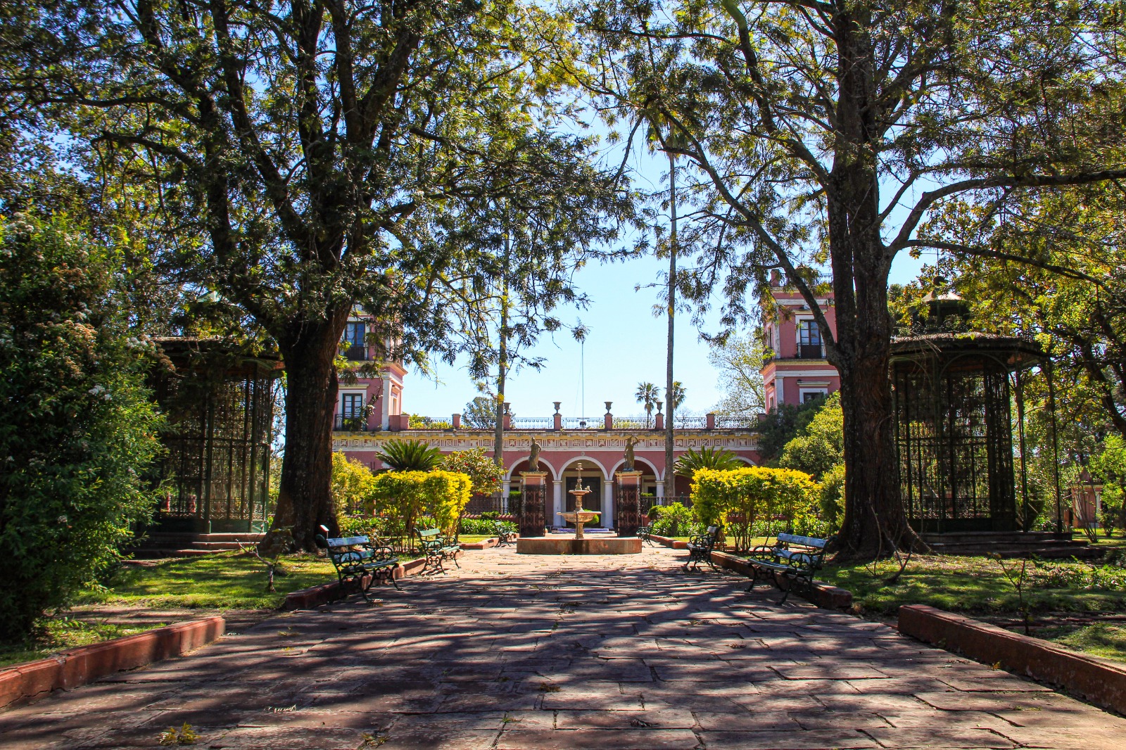  Palacio San José -Museo y Monumento Histórico Nacional Justo José de Urquiza