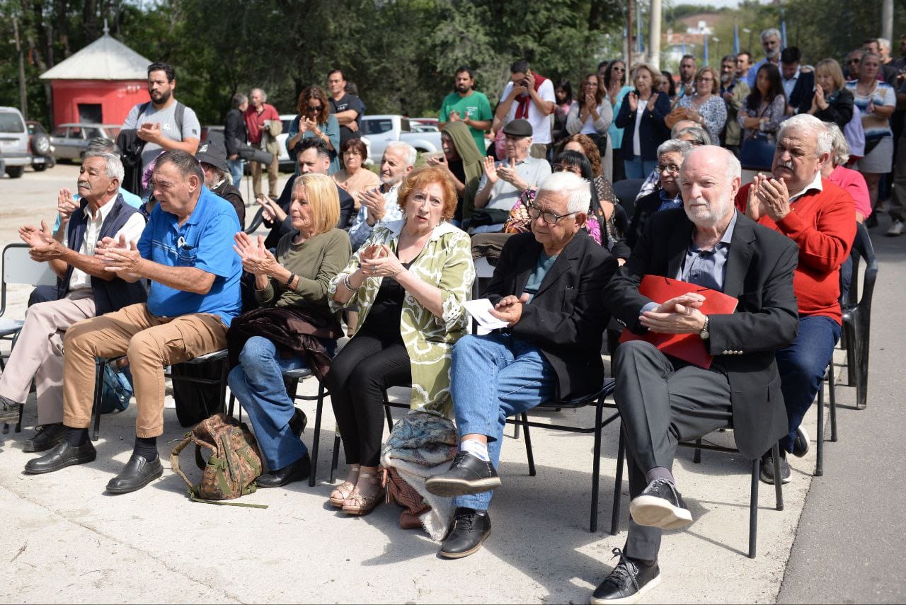 Asistentes al acto de señalización del Hospital Colonia Santa María de Punilla