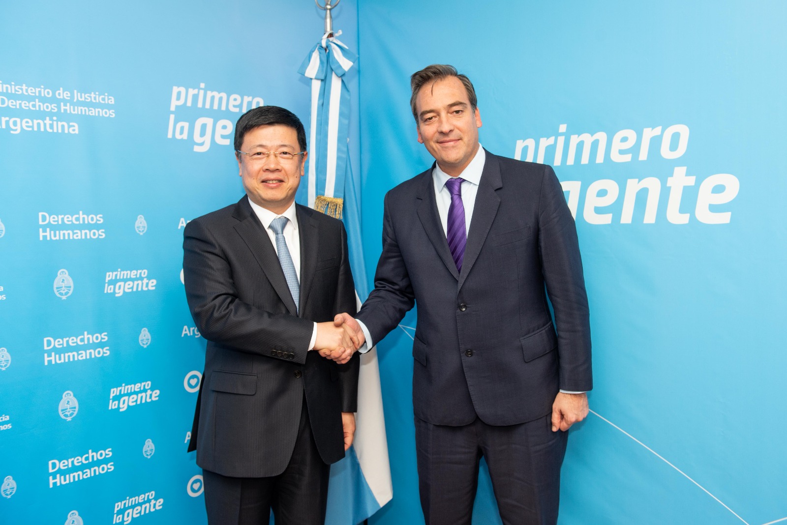 El ministro Soria se reunió con el embajador de la República Popular de China, Zou Xiaoli