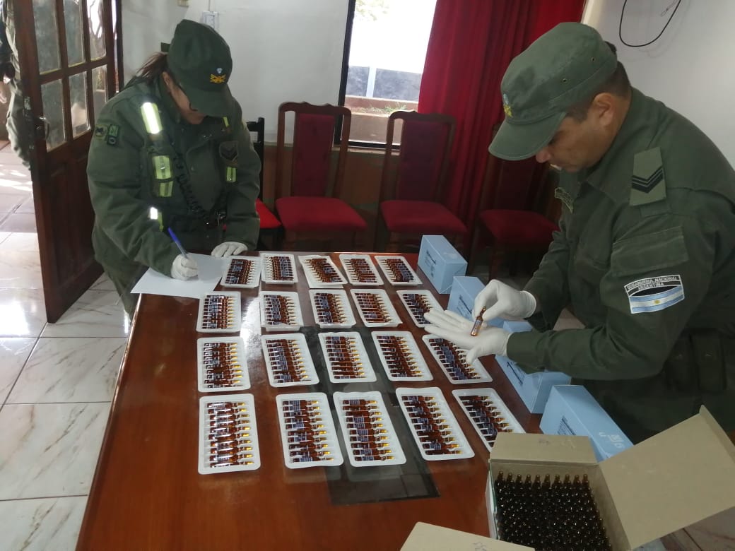 Gendarmes detectan fentanilo dentro de encomiendas | Argentina.gob.ar