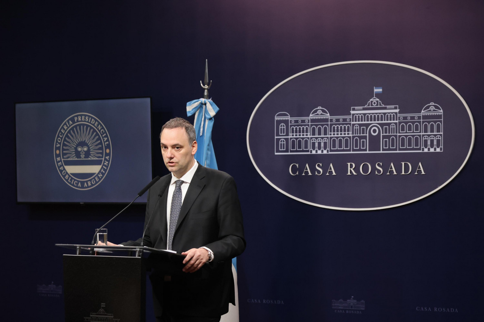 El Vocero Presidencial brindó su conferencia de prensa matutina. El Vocero Presidencial brindó su conferencia de prensa matutina.