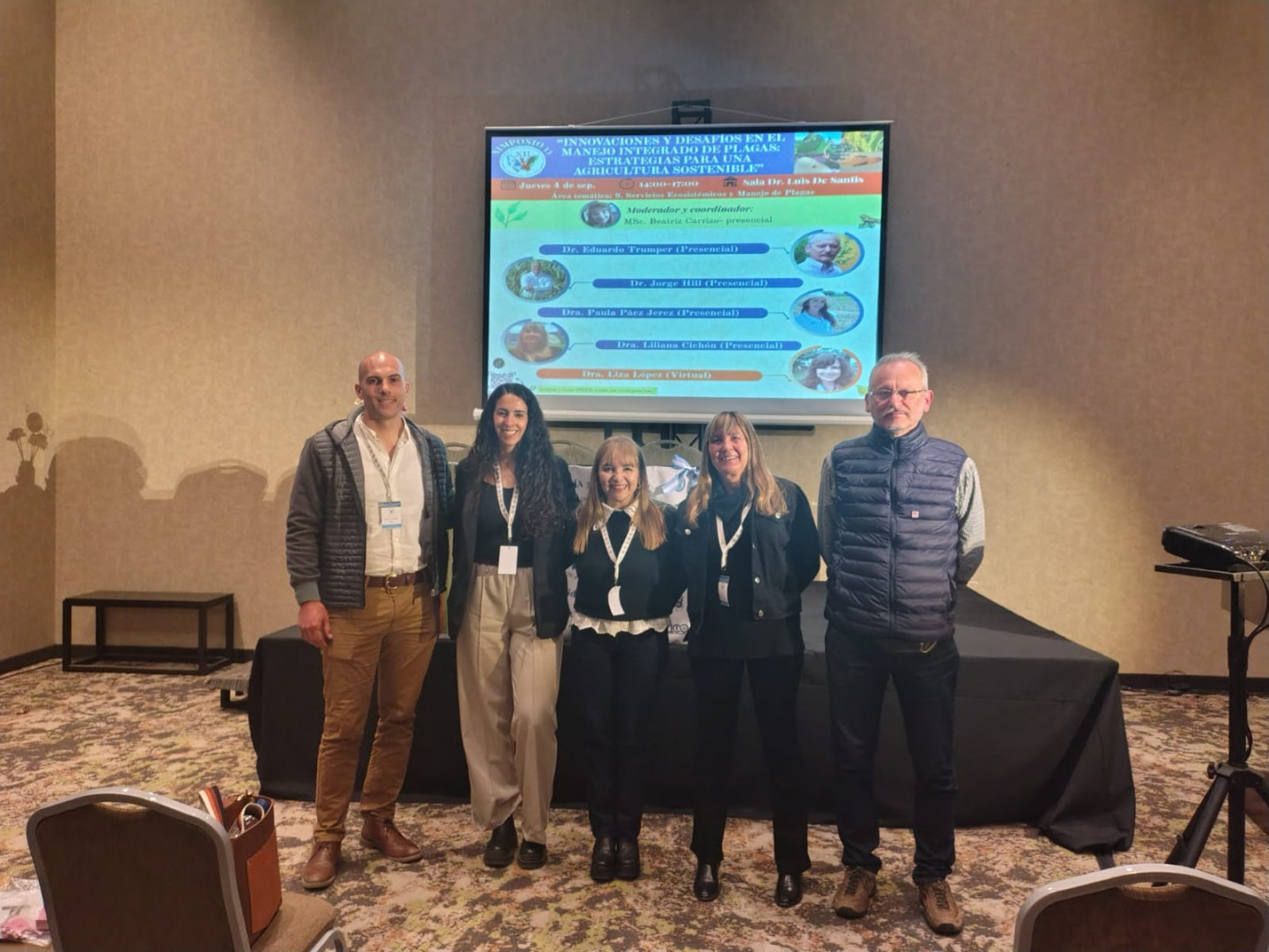 Participantes del Simposio Innovaciones y desafíos en el manejo integrado de plagas: Estrategias para una agricultura sostenible Participantes del Simposio Innovaciones y desafíos en el manejo integrado de plagas: Estrategias para una agricultura sostenible