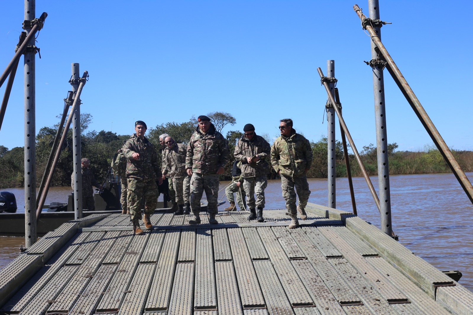 Joint planning session during Ceibo 2025 exercise.